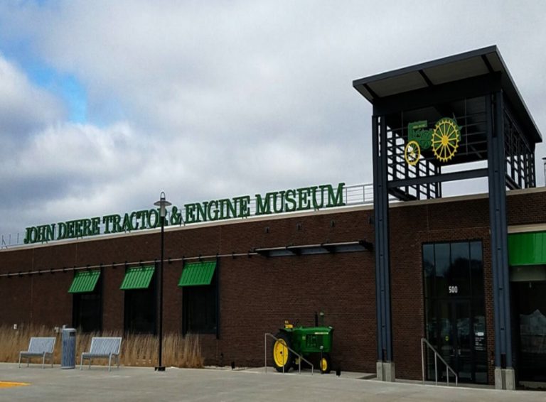John Deere Engine & Tractor Museum: Waterloo, Iowa