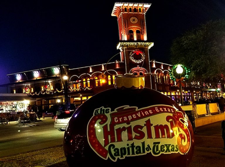 How To Dress For Christmas In Grapevine, Texas