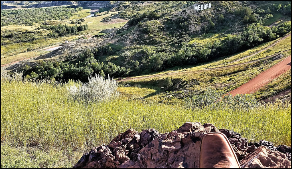 Sara boots in Medora