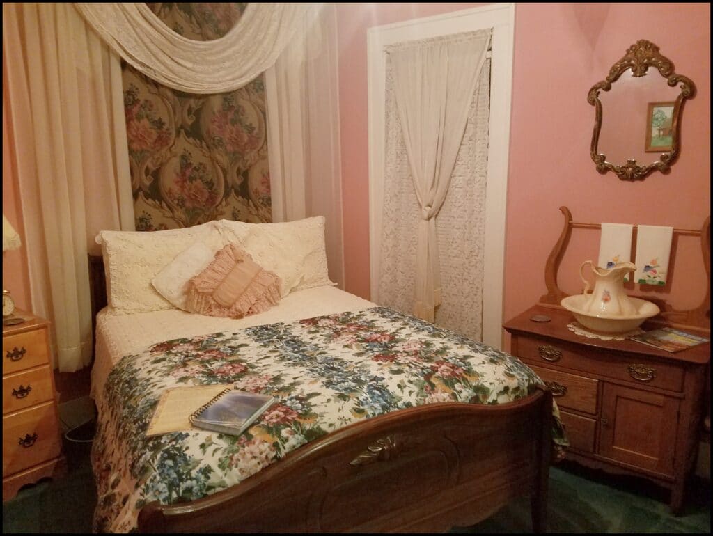 Abilene's Victorian B & B