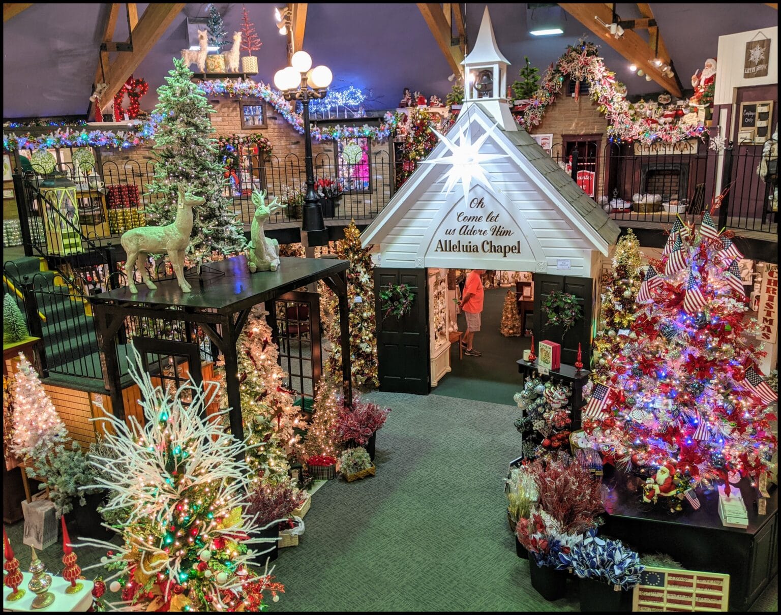 The Best Christmas Shops In The Midwest - Travel With Sara Best ...