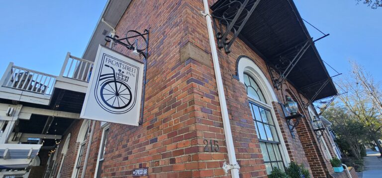 Front Street Inn