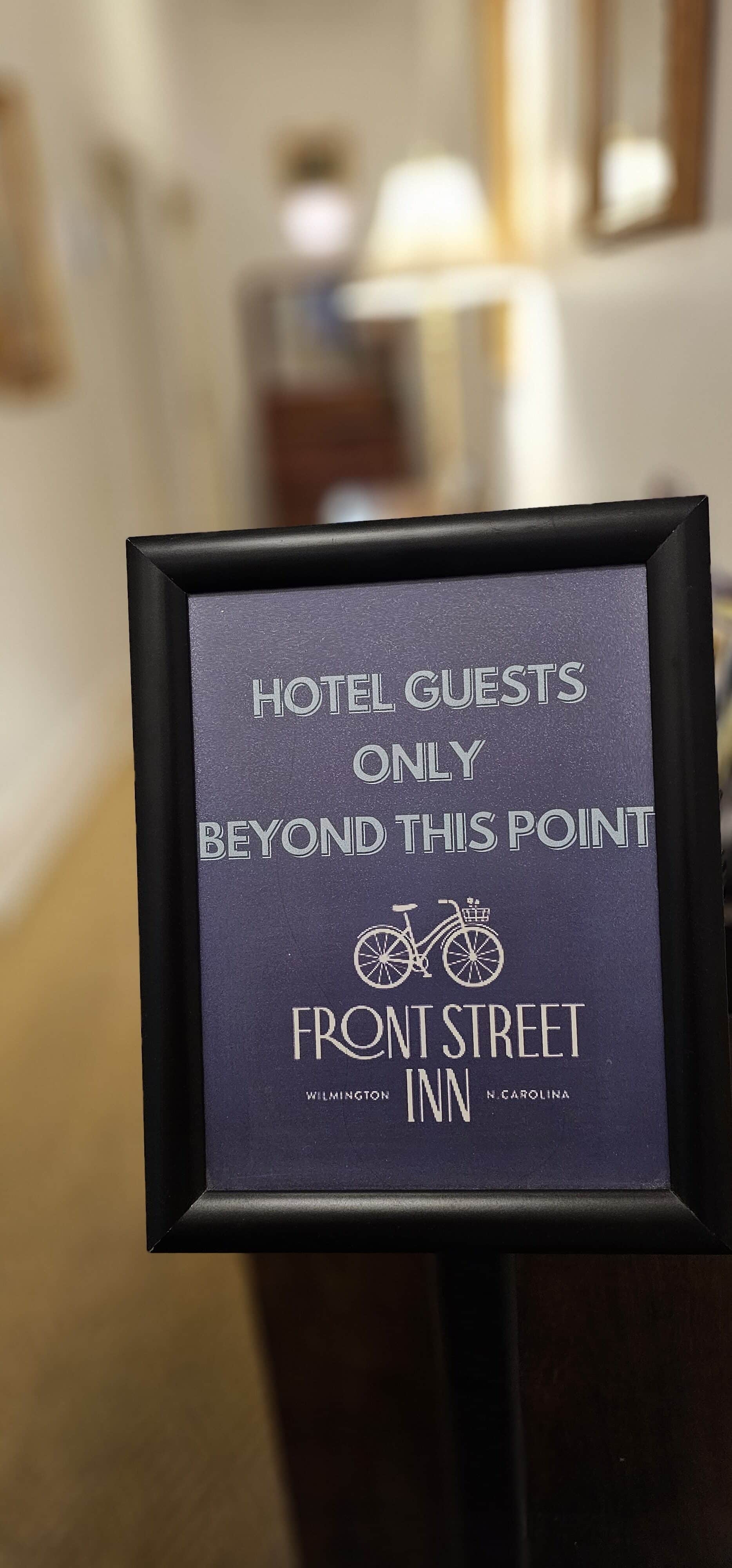 privacy sign lodging
