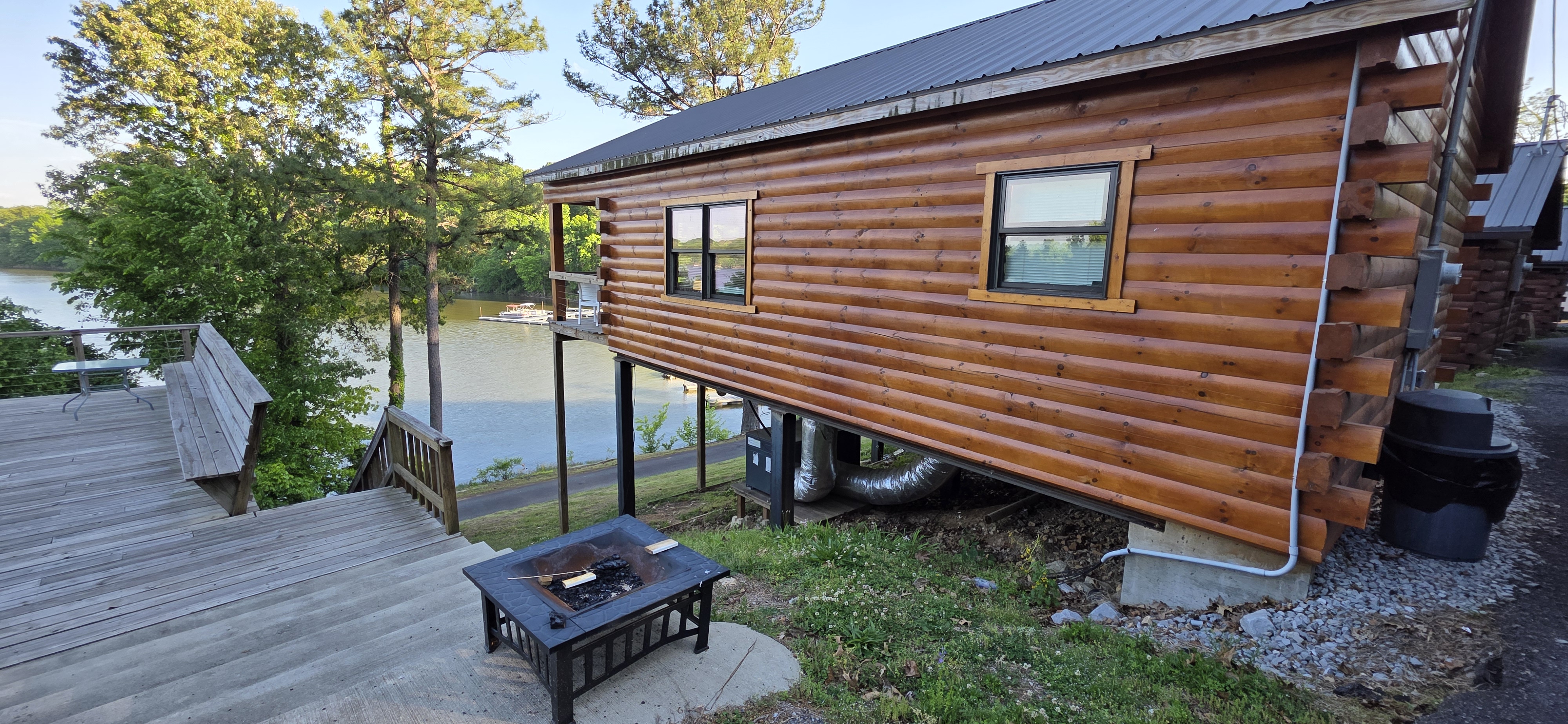 lakefront cabin Holiday Hills Kentucky