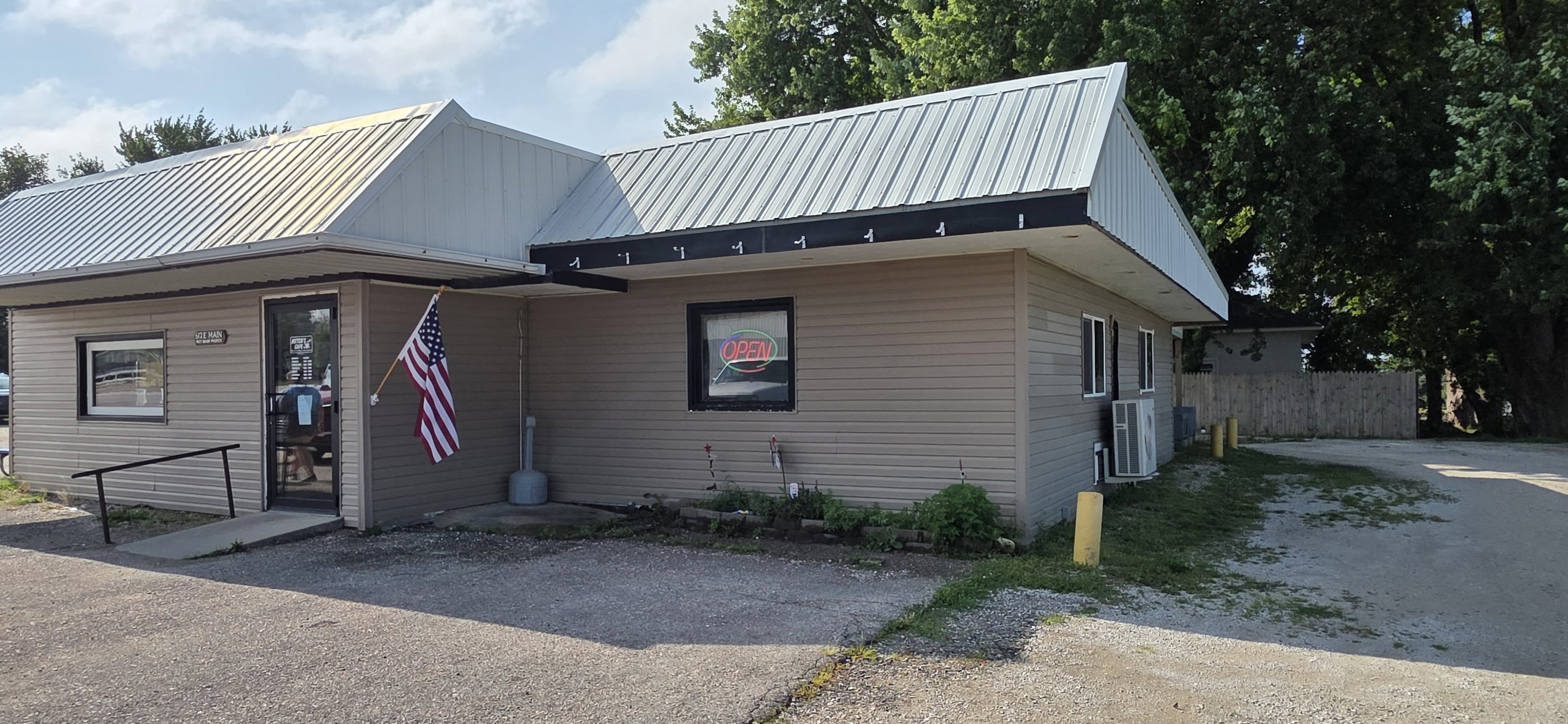Hutch's Cafe Sac City, Iowa In Sac County, Iowa